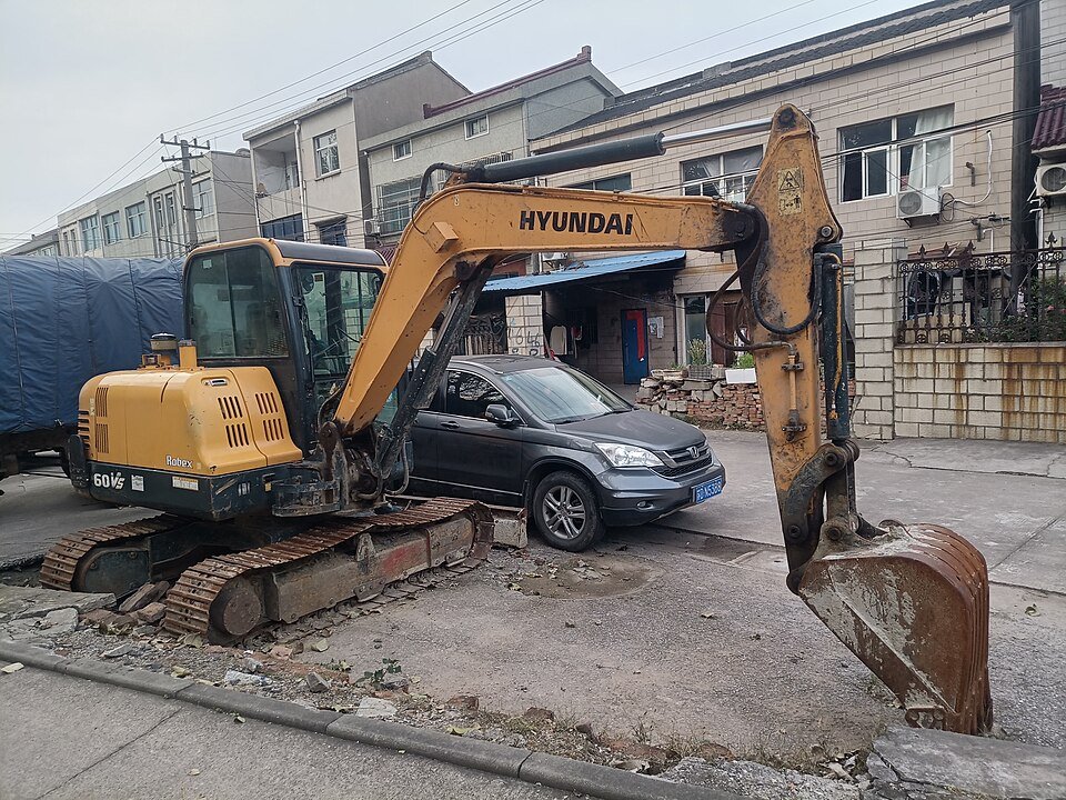 Hyundai R140LC-9 excavator